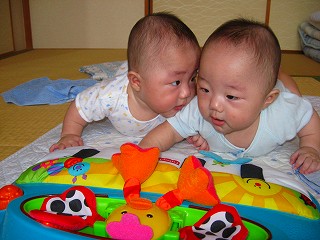 2人とも、離乳食何がお好き？（離乳食14日目）